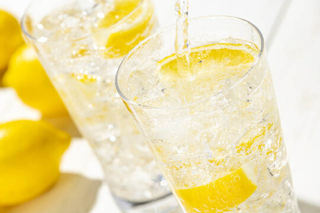 レモンサワーを美味しく飲めるグラスとは？おしゃれなおすすめグラスを紹介