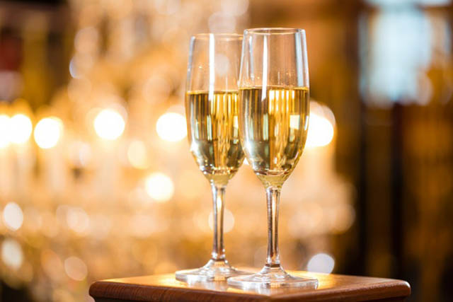 スパークリングワイン　シャンパン　フルート　 rayes レイエス　スクエア　ダブルウォールグラス　